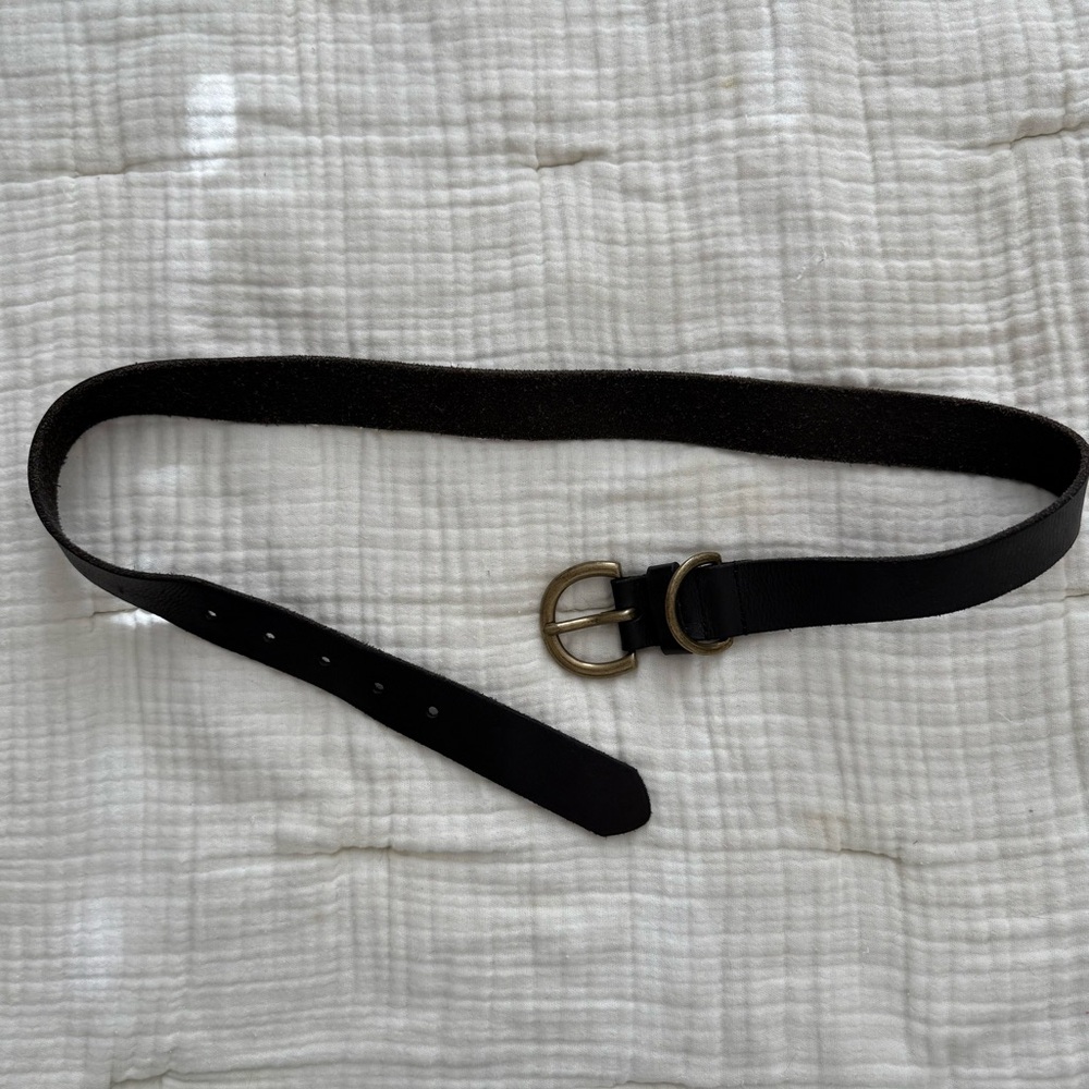 Black and gold belt
